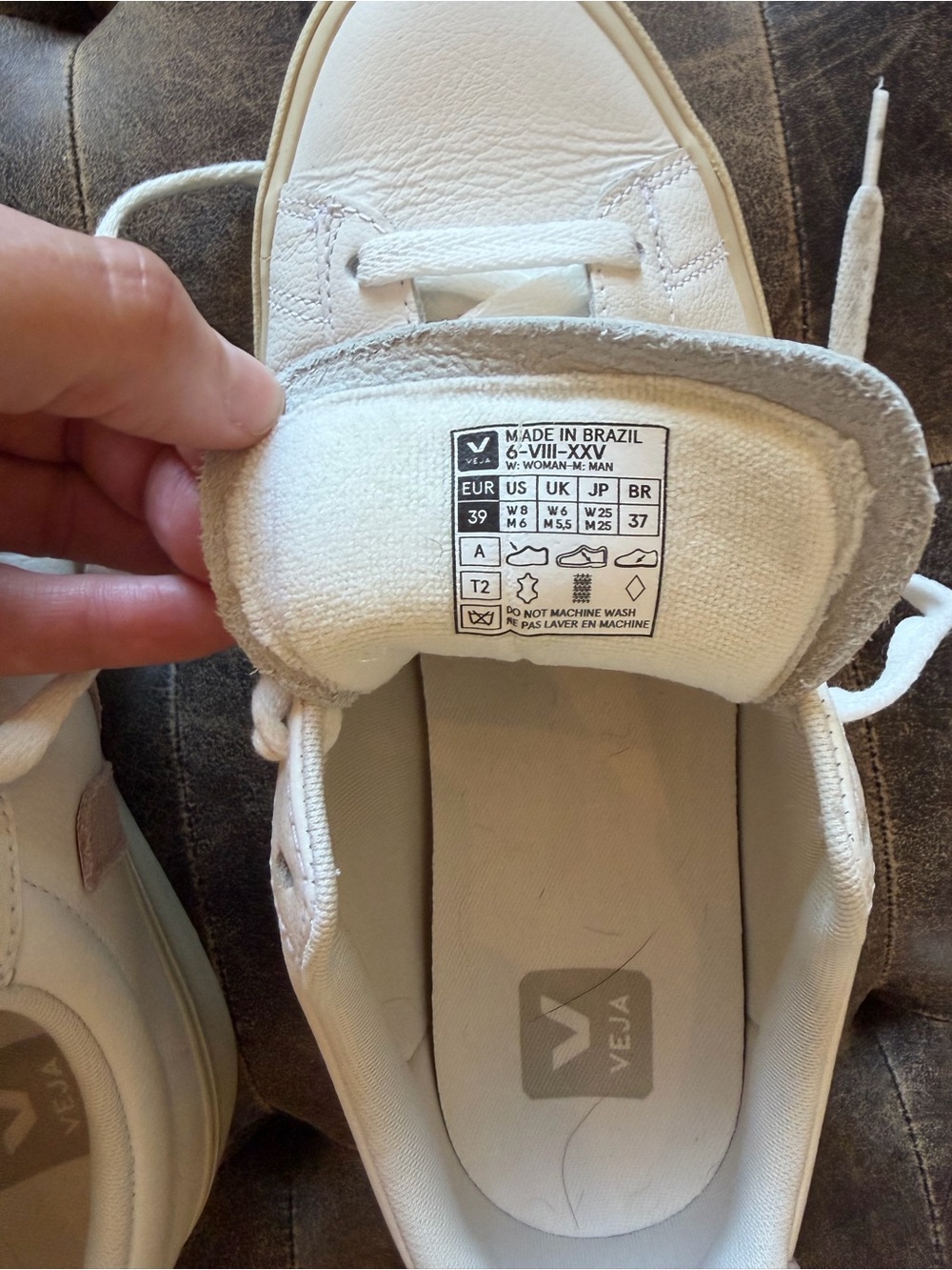Veja Campo Leather Sneakers in White with Blush Accents size 8 - Picture 6 of 9
